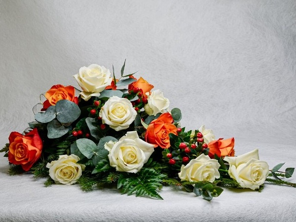 120. Kukkalaite ruusuista